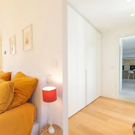 By Halldis Κάννες